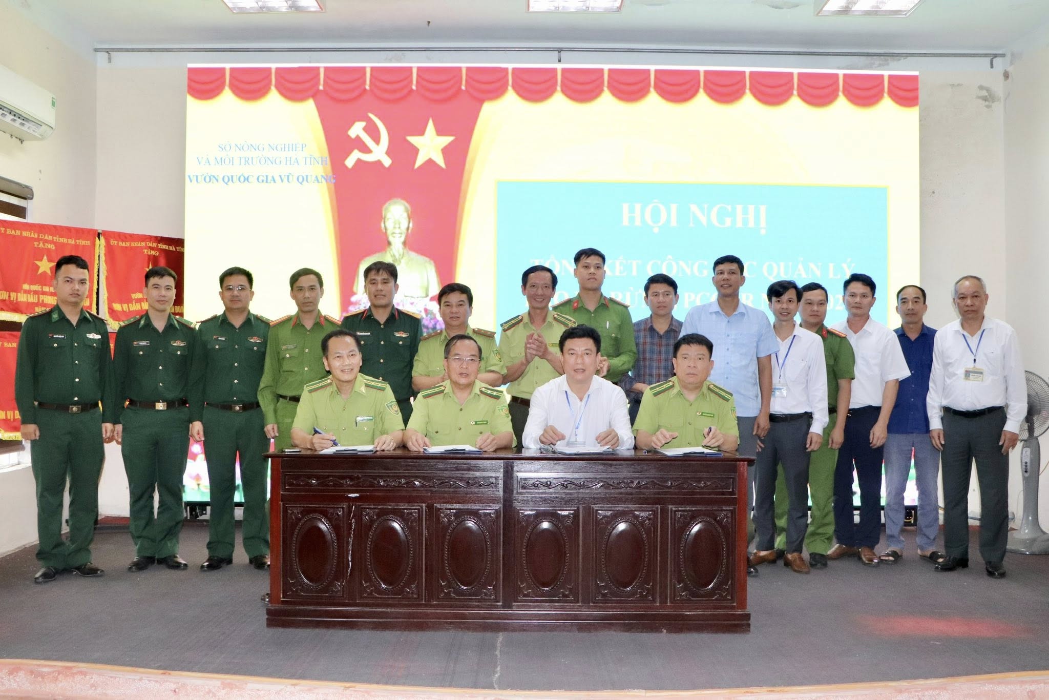 VƯỜN QUỐC GIA VŨ QUANG TỔ CHỨC HỘI NGHỊ TỔNG KẾT CÔNG TÁC QUẢN LÝ, BẢO VỆ RỪNG VÀ PCCCR NĂM 2025; TRIỂN KHAI NHIỆM VỤ NĂM 2026